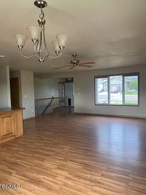 Living - 1471 4th Ave E, Dickinson, ND 58601 photo 4 of 7