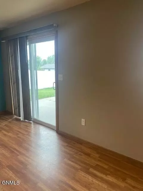 Living - 1471 4th Ave E, Dickinson, ND 58601 photo 6 of 7