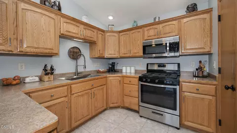 908 16th Ave E, Dickinson, ND 58601 photo 8