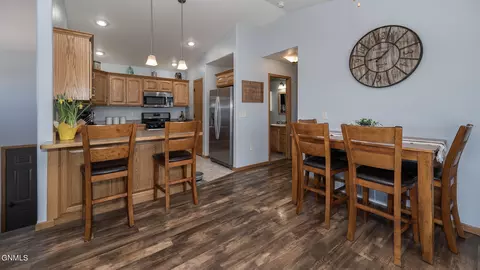 908 16th Ave E, Dickinson, ND 58601 photo 6