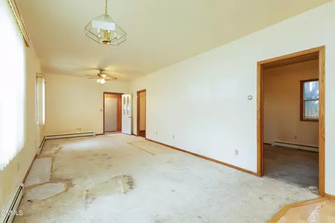 204 Collins Ave, Mandan, ND 58554 photo 4