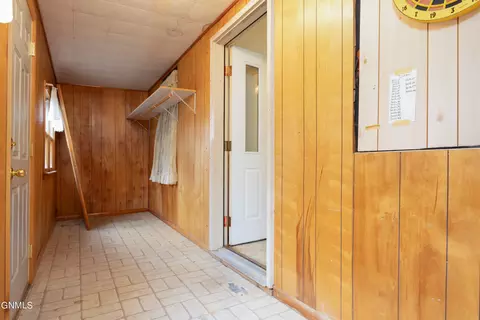 204 Collins Ave, Mandan, ND 58554 photo 6
