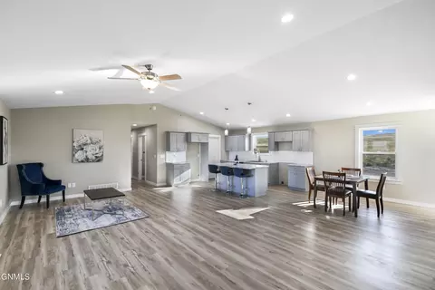 5506 Kingston Ave, Williston, ND 58801 photo 3