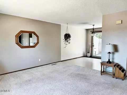 Living - 1207 E Ridge Ct, Williston, ND 58801 photo 2 of 3
