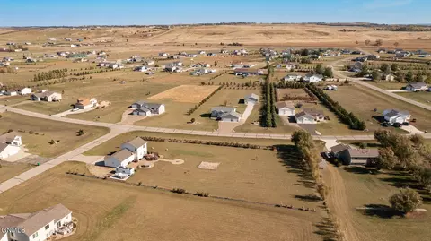 5637 Copper Pt, Bismarck, ND 58504 photo 38