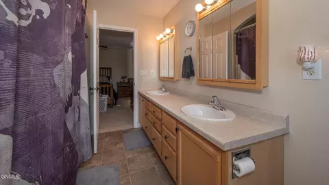 5637 Copper Pt, Bismarck, ND 58504 photo 20