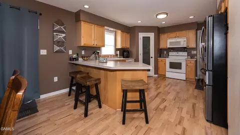 5637 Copper Pt, Bismarck, ND 58504 photo 6