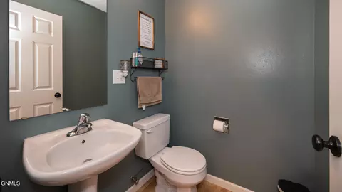 5637 Copper Pt, Bismarck, ND 58504 photo 10