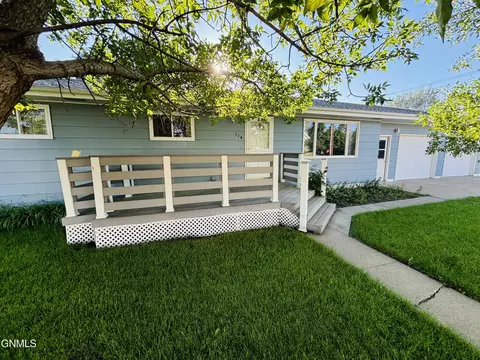 114 1st St N, New Salem, ND 58563