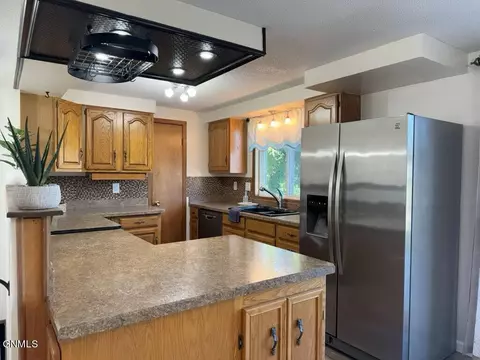 Kitchen - 2609 Skyway Ct, Williston, ND 58801 photo 1 of 5