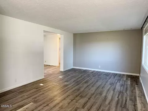 Living - 2609 Skyway Ct, Williston, ND 58801 photo 3 of 4