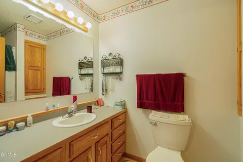 Bath - 2225 E Capitol Ave, Bismarck, ND 58501 photo 1 of 12