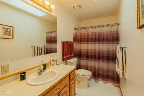 Bath - 2225 E Capitol Ave, Bismarck, ND 58501 photo 4 of 12