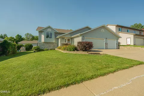 2225 E Capitol Ave, Bismarck, ND 58501