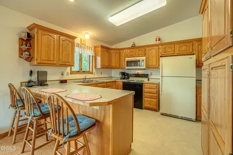 Kitchen - 2225 E Capitol Ave, Bismarck, ND 58501 photo 1 of 5