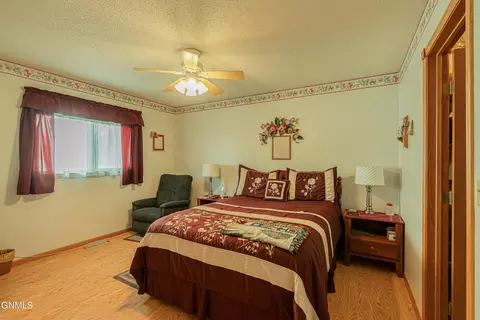 Bedroom - 2225 E Capitol Ave, Bismarck, ND 58501 photo 1 of 6