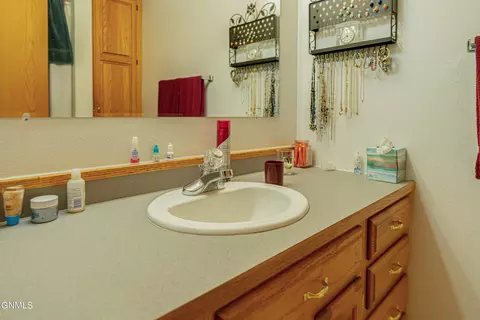 Bath - 2225 E Capitol Ave, Bismarck, ND 58501 photo 2 of 12