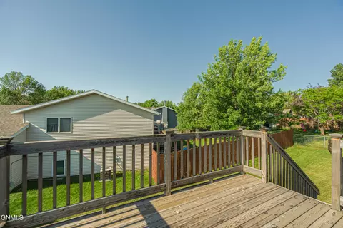 Exterior - 2225 E Capitol Ave, Bismarck, ND 58501 photo 13 of 13