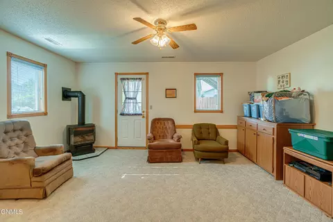 Living - 2225 E Capitol Ave, Bismarck, ND 58501 photo 8 of 8