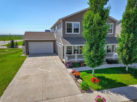 3319 Long Branch Ave, Williston, ND 58801