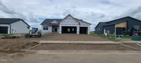 2909 44th Ave W, Williston, ND 58801