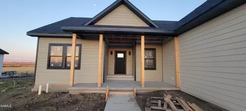 2909 44th Ave W, Williston, ND 58801 photo 5