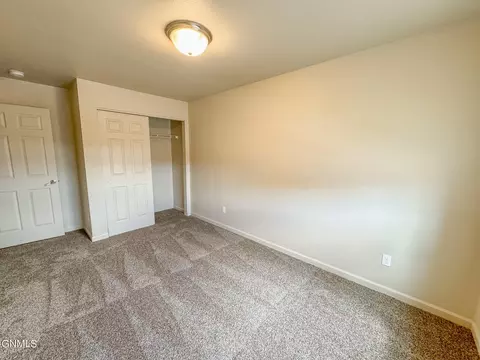 721 9th St E, Williston, ND 58801 photo 8