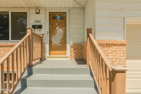 Exterior - 2202 E Rosser Ave, Bismarck, ND 58501 photo 5 of 11