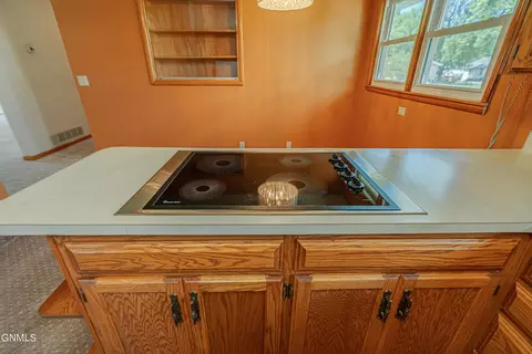 Kitchen - 2202 E Rosser Ave, Bismarck, ND 58501 photo 9 of 14
