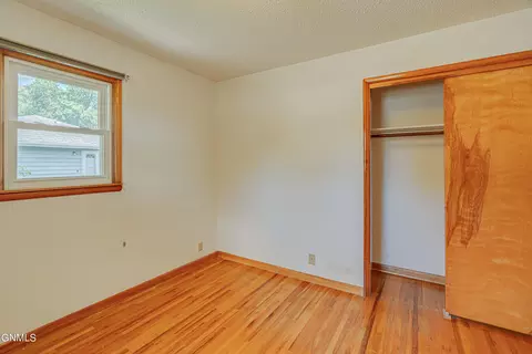 Bedroom - 2202 E Rosser Ave, Bismarck, ND 58501 photo 5 of 9