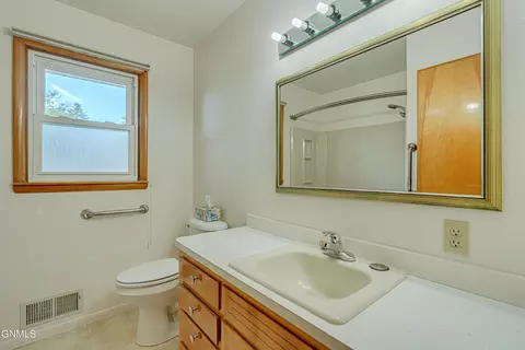 Bath - 2202 E Rosser Ave, Bismarck, ND 58501 photo 1 of 9