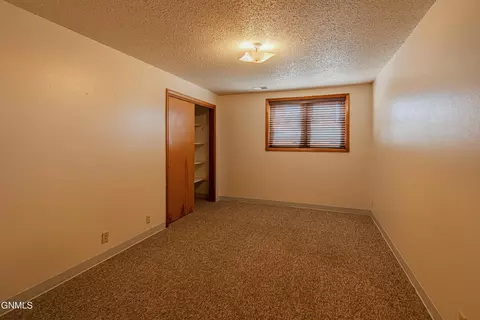 Bedroom - 2202 E Rosser Ave, Bismarck, ND 58501 photo 6 of 9