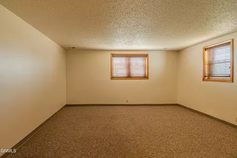 Bedroom - 2202 E Rosser Ave, Bismarck, ND 58501 photo 8 of 9