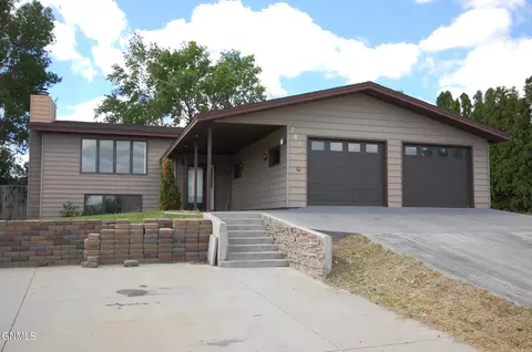 2822 3rd St NW, Sidney, MT 59270