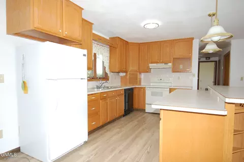 2822 3rd St NW, Sidney, MT 59270 photo 3