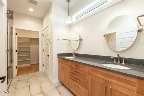 Bath - 321 Flint Dr, Bismarck, ND 58503 photo 2 of 2