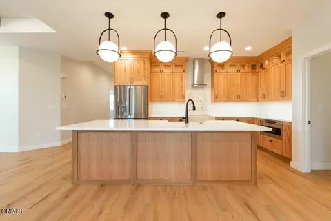 Kitchen - 321 Flint Dr, Bismarck, ND 58503 photo 2 of 4