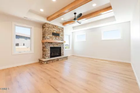 Living - 321 Flint Dr, Bismarck, ND 58503 photo 2 of 3