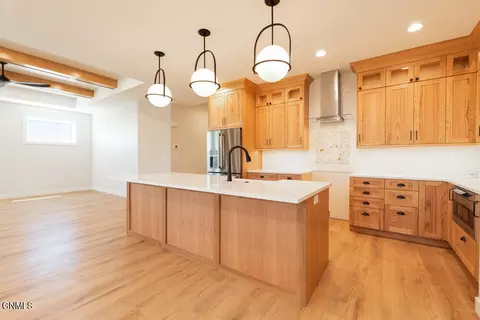 Kitchen - 321 Flint Dr, Bismarck, ND 58503 photo 3 of 4