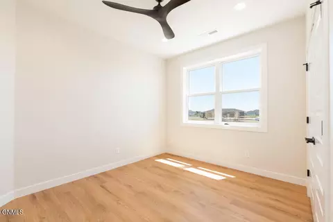 Bedroom - 321 Flint Dr, Bismarck, ND 58503 photo 2 of 3