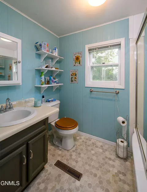 506 Grant St, Carson, ND 58529 photo 10