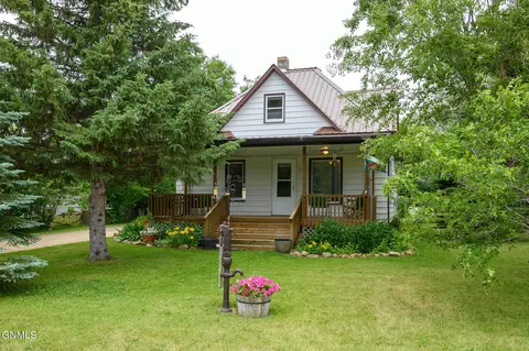 506 Grant St, Carson, ND 58529 photo 2