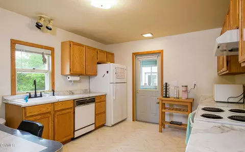 506 Grant St, Carson, ND 58529 photo 5