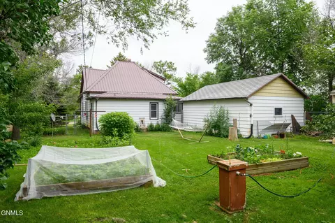 506 Grant St, Carson, ND 58529 photo 20