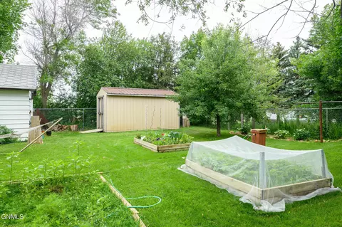 506 Grant St, Carson, ND 58529 photo 16