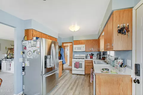 3719 3rd Ave E, Williston, ND 58801 photo 12