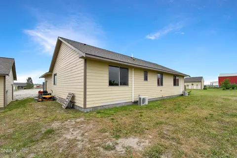 Exterior - 5709 Liberty Ln, Williston, ND 58801 photo 1 of 2