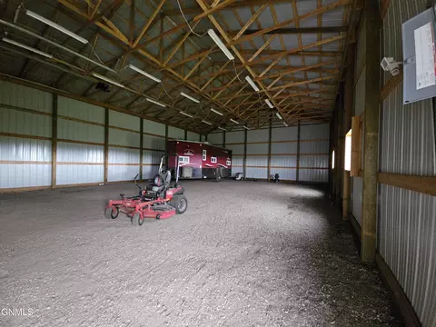 674 Harmony Lp, Hazen, ND 58545 photo 5