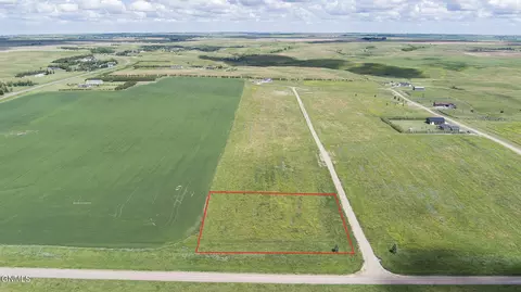 695 Harmony Lp, Hazen, ND 58545