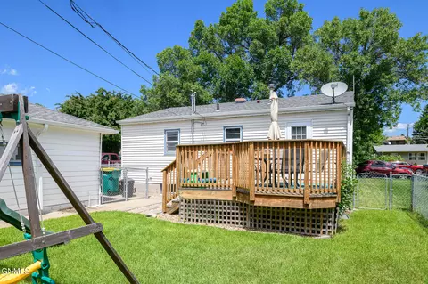 2531 B Ave E, Bismarck, ND 58501 photo 16